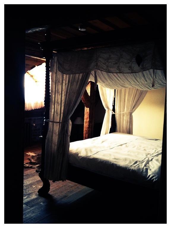 Dvur Olsiny -Hotel And Horse-Riding Karviná エクステリア 写真