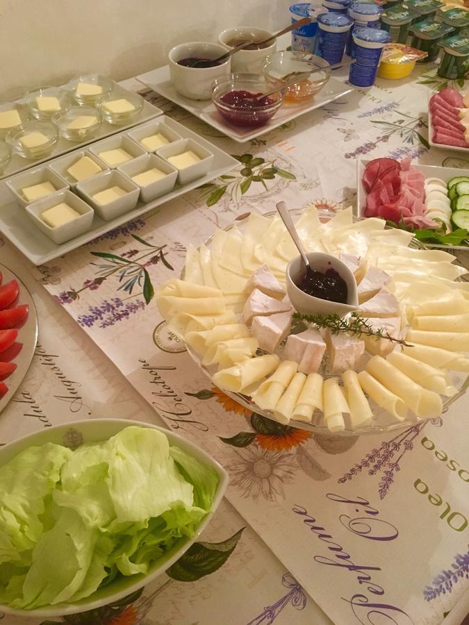 Dvur Olsiny -Hotel And Horse-Riding Karviná エクステリア 写真